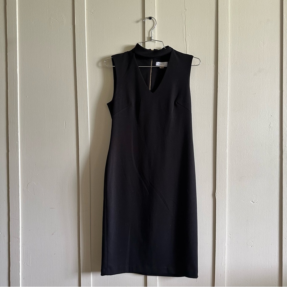 Calvin Klein Black Sleeveless V Neck Cutout Dress (Size 4)